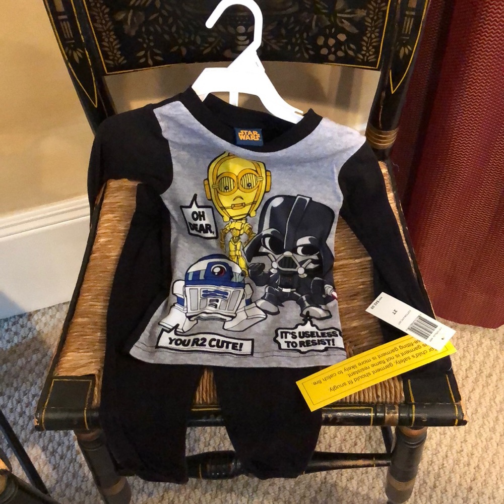 Star Wars boy pijama. Size 2T.